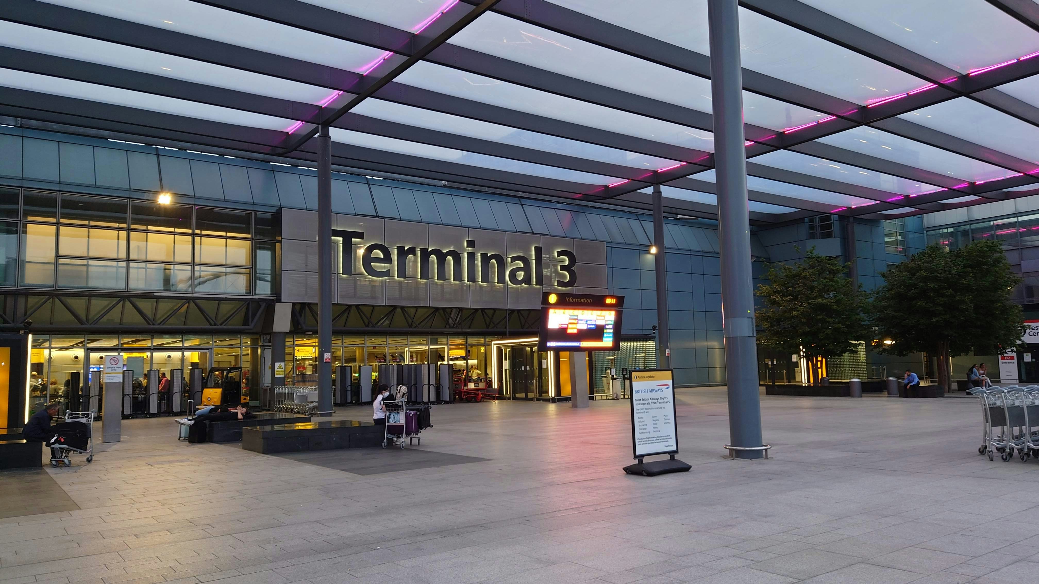Taxi from Reading to Heathrow Airport – Prices, Travel Time & Guide 2026